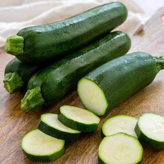 Zucchini green rs 42 1kg