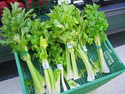 Celery fresh rs 70 1kg