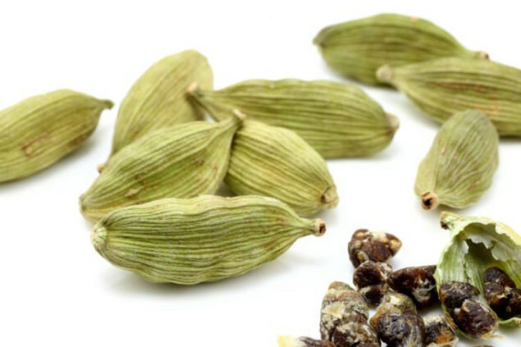 Green cardamom choti elaichi rs 2500 1kg